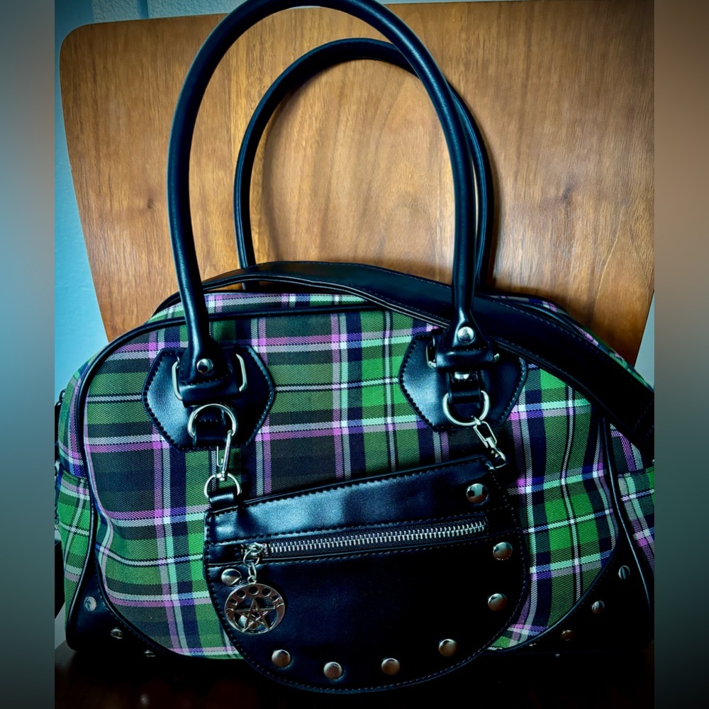 ๐ NWT - Banned Alternative NEW WARREN SHOULDER BAG - Picture 2 of 14